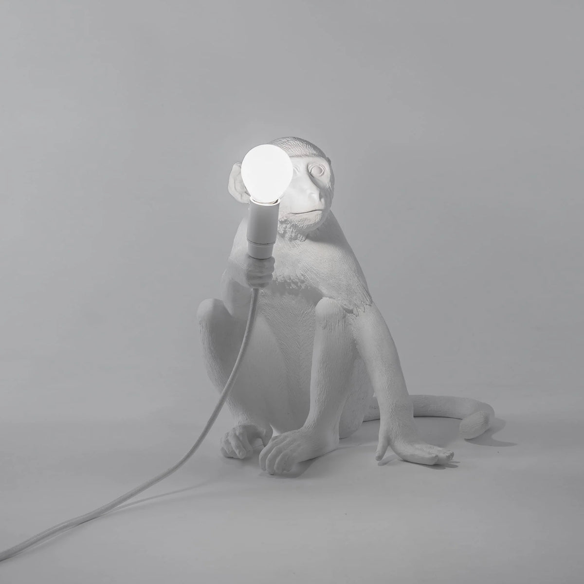 MONKEY LAMP SITTING VERSION Lampara de mesa