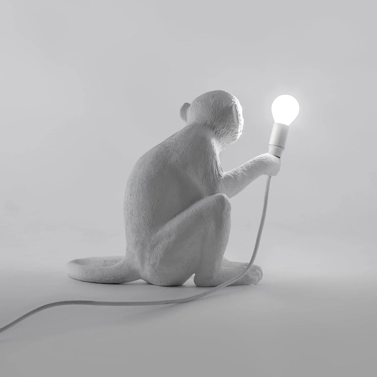 MONKEY LAMP SITTING VERSION Lampara de mesa