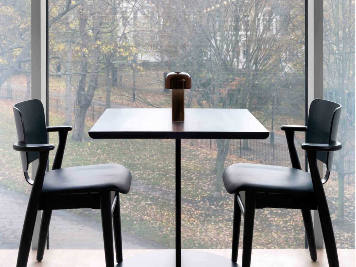 BELLHOP TABLE Lámpara de mesa portátil