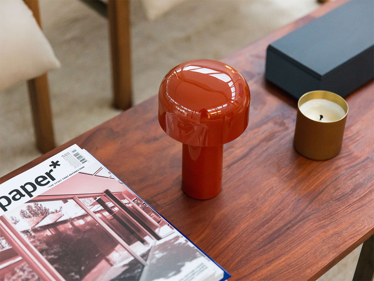 BELLHOP TABLE Lámpara de mesa portátil