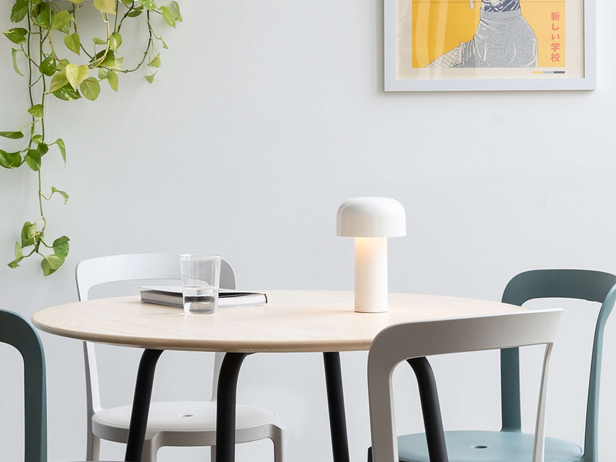 BELLHOP TABLE Lámpara de mesa portátil