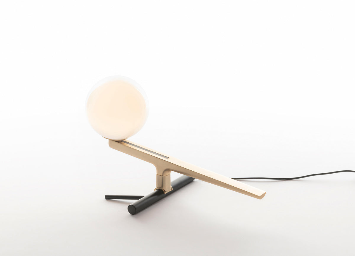 YANZI T Lámpara de mesa